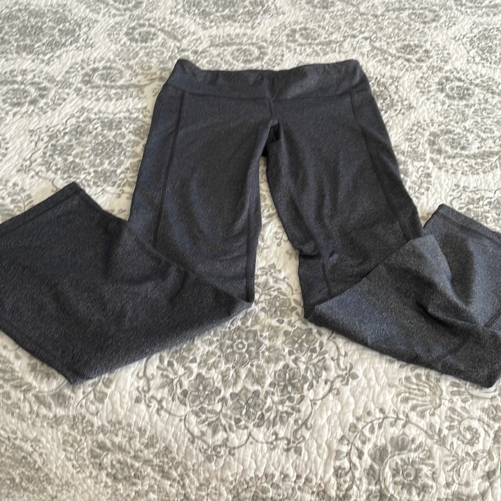 Old navy slight flare yoga pants